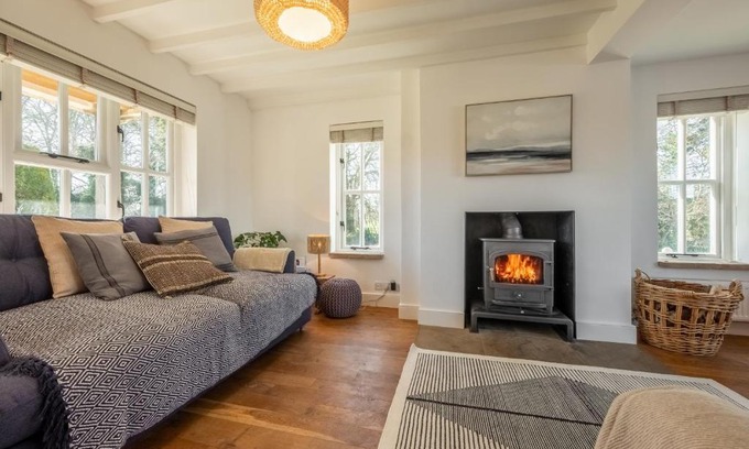 Docking House | Marigold Cottage
