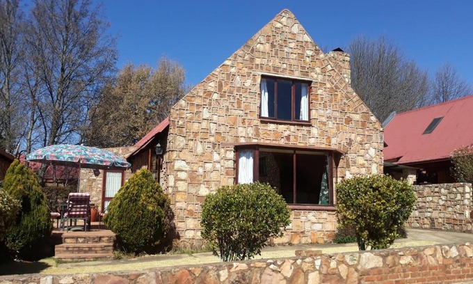 Dullstroom House | Marigold's 37 Critchley Common