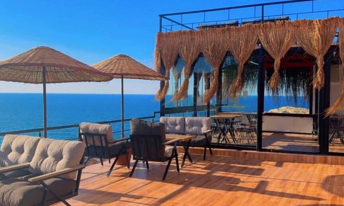 Karaburun Koyu Bed & Breakfast | Marina Fener