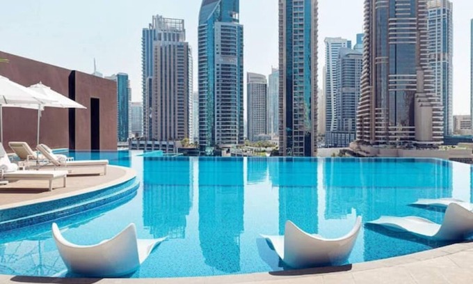 Dubai Marina Apartment | Marina Gate Pool View