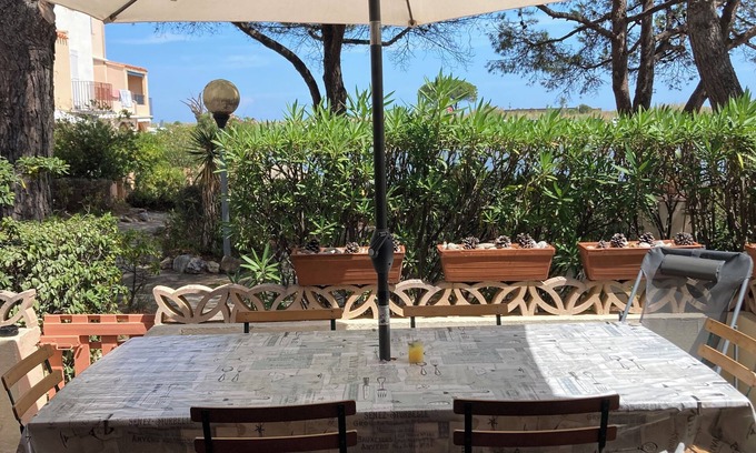 Saint-Cyprien Plage House | Marina on the peninsula, quietly facing the lagoon, 400 m walk from the beach.