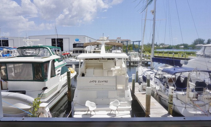 Englewood Villa | Marina One Bedroom Villa by RedAwning