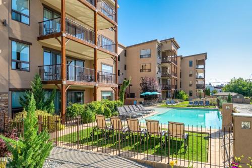 Manson Apartment | Marina's Edge Condo walk to restaurants and wineries condo