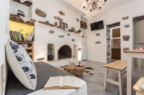 Koronos House | Marina's traditional stone house