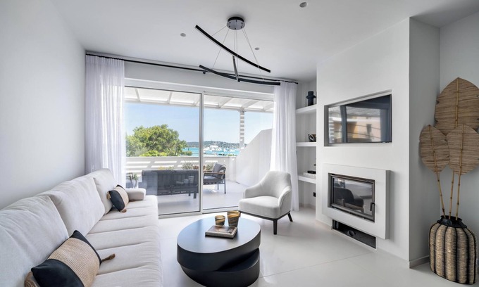 Porto Heli Apartment | Marina Suite, Elegance Living