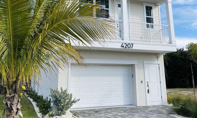 Cortez House | Marina View Villa - Brand New Lux Eco Home, Dock, Close to AMI Beaches!