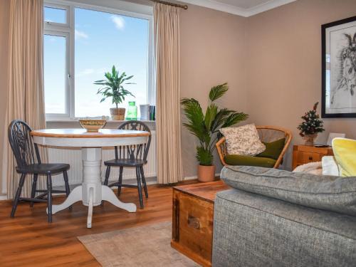 Amble Apartment | Marina Views