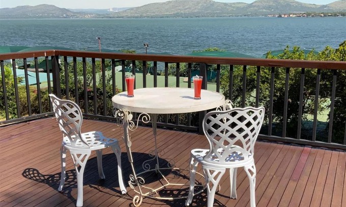Kosmos House | Marina Views Guesthouse