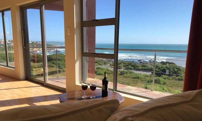 De Kelders House | Marine 5 Guesthouse