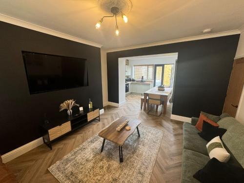Woodhorn House | Marine Cottage 1 - With Private Hot Tub