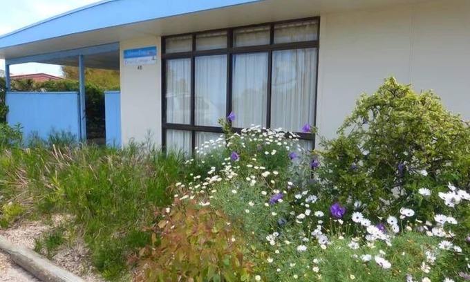Warrenben House | Marion Bay Beach Cottage