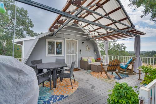 Mariposa House | Mariposa Home Furnished Patio and Sierra Mtn Views