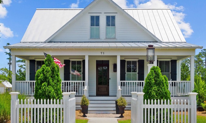 Oriental House | Marker 71 - Coastal living at its' finest!