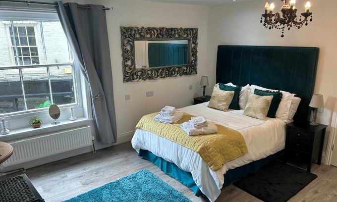 Hexham Apartment | Market View 1