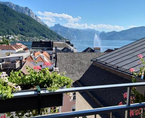 Gmunden Apartment | Marktplatz Traunsee LAKE View