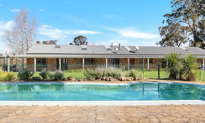 Kangaroo Valley House | MarMel - Four bedroom home with pool and fire pit