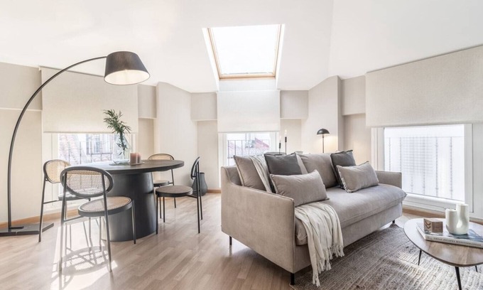 Malasana Apartment | Marques - 1 bedroom with pool in Madrid