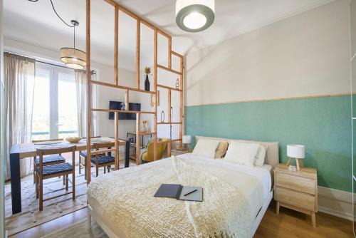 Santo Antonio Apartment | Marques Pombal Ritz Hotel- Park Eduardo VII Studio