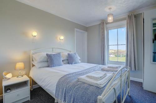 Winterton-on-Sea House | Marrams View by Winterton Cottages