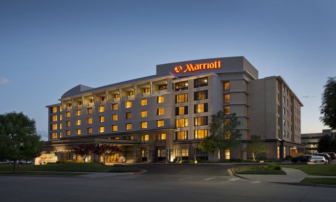 Aurora Hotel | Marriott Denver Airport at Gateway Park