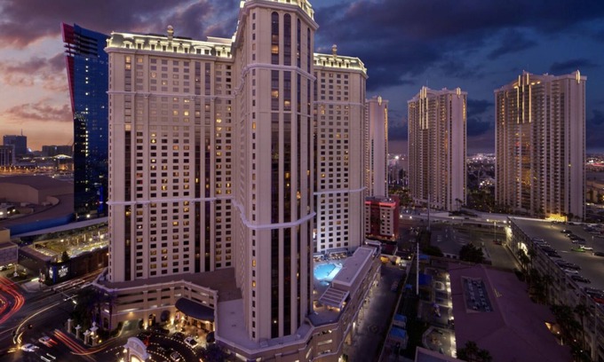 Las Vegas Villa | Marriott's Grand Chateau Las Vegas. Spectacular! 2.5 miles to Allegiant Stadium.