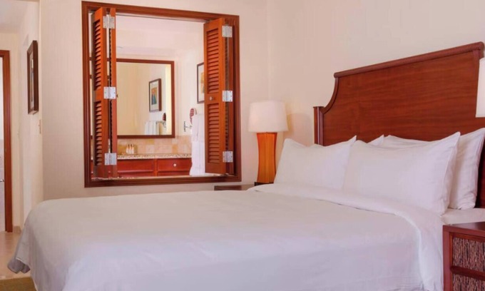 Ko Olina Resort | Marriott's Ko Olina Beach Club - Ocean Front 1 BR