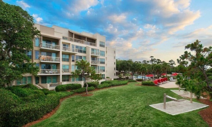 Oceanside Resort | Marriott's Monarch Hilton Head Sea Pines, top quality resort, close to ocean!