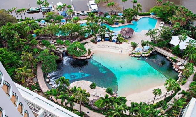 Surfers Paradise Resort | Marriott's Vacation Club at Surfers Paradise Studio Lagoon View