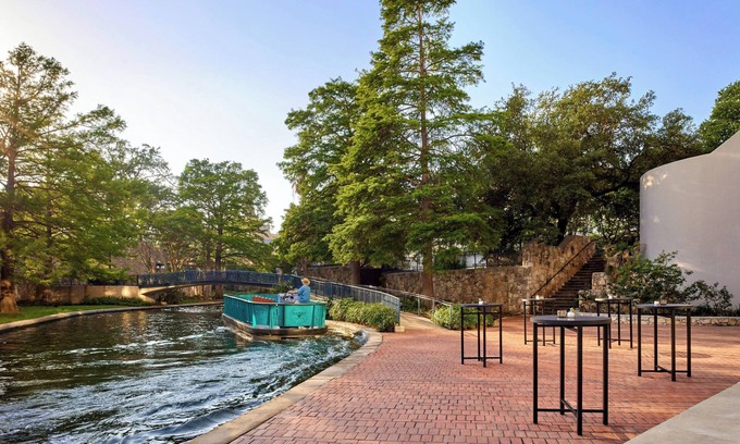 Downtown San Antonio Hotel | Marriott San Antonio Riverwalk
