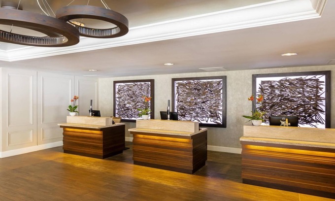 Fisherman's Wharf Resort | Marriott Vacation Pulse San Francisco Studio Sleeps 4!