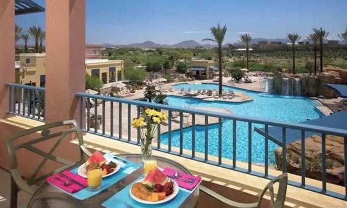 Desert Ridge Resort | Marriott’s Canyon Villas Deluxe Studio w Small kitchenette & Full resort access!