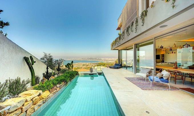 Montredon Villa | Marseille on the Roc - 4 bedrooms 8 sleeps