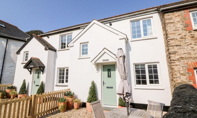 Watermouth Cottage | MARTIN COTTAGE, pet friendly, with a garden in Ilfracombe