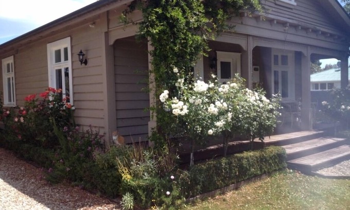 Martinborough Cottage | Martinborough's Quaff Cottage