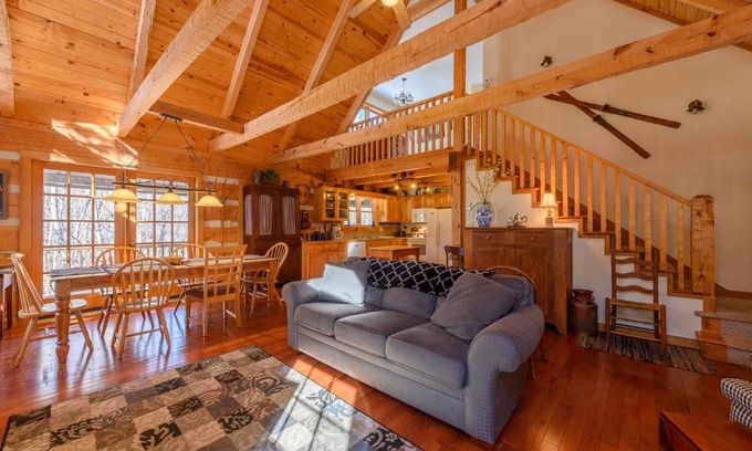 Seven Devils House | Martins Nest