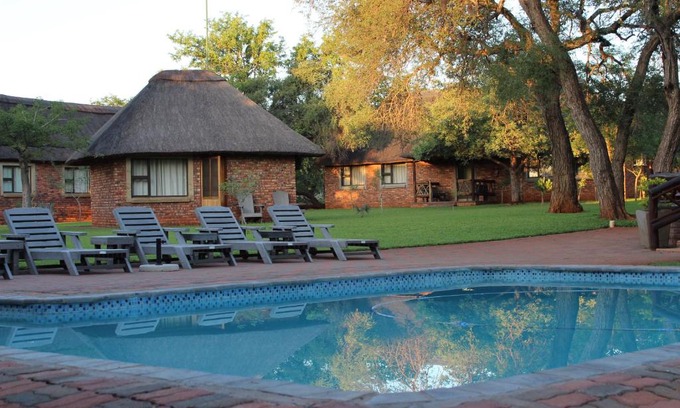 Mudimeli Cabin | Marumbi Lodge & Hunting Safaris
