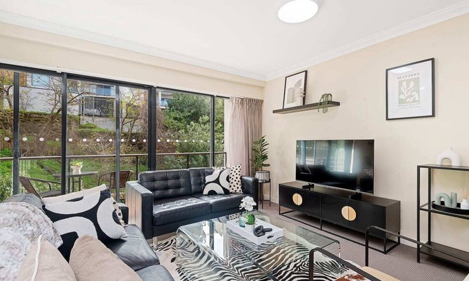 Perth Central Business District Apartment | Marvellous Mounts Bay 2BR Apt