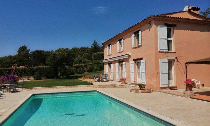 Montauroux House | Marvelous 4-bedroom house with WiFi in Montauroux