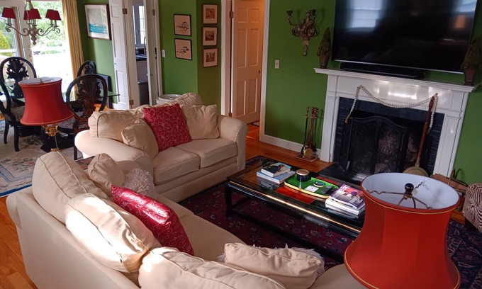 Manchester-by-the-Sea Apartment | Marvelous 3 bedroom near historical Salem, Ma