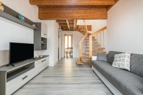 Carloforte House | Mary House