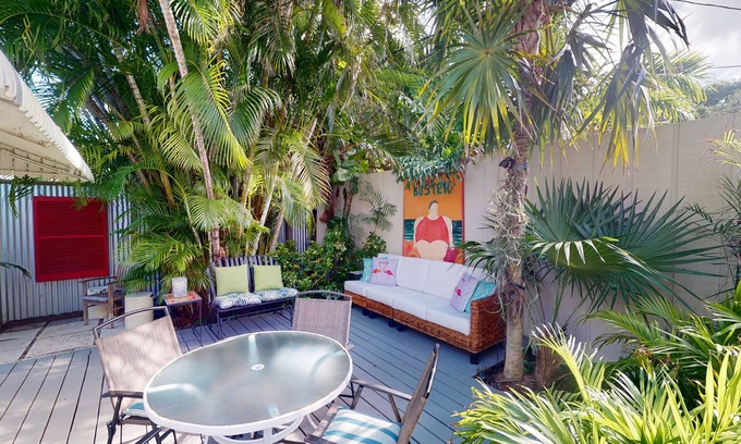 White St. Gallery Cottage | Maryann's Place - Large Monthly Studio (New Listing)