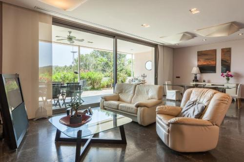 Sant Pere de Ribes House | Maryse