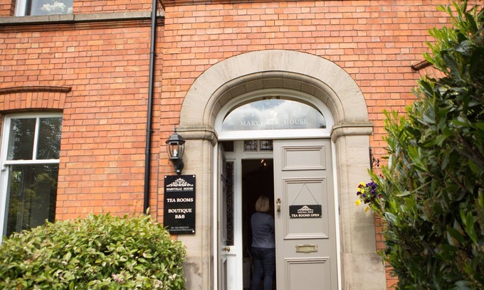 Belfast Bed & Breakfast | Maryville House Tearooms & Boutique B&B