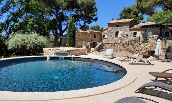 Saumane-de-Vaucluse Bed & Breakfast | Mas de charme au calme en pleine garrigue