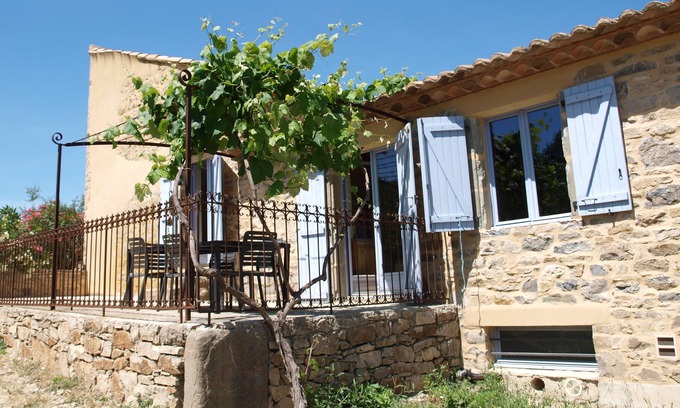 Paraza Cottage | Mas languedocien in the countryside.