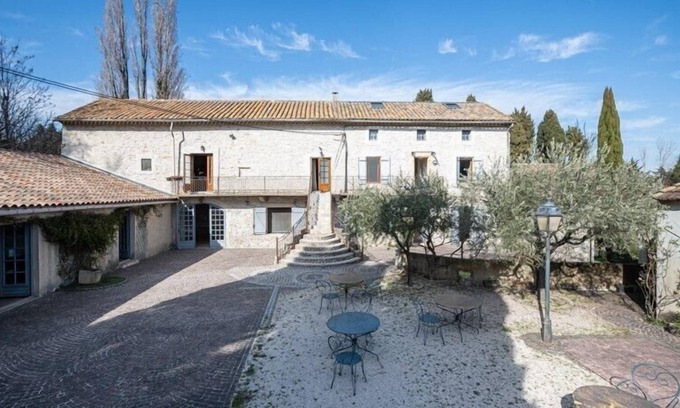 Saint-Laurent-des-Arbres House | Mas Le Petit Nizon