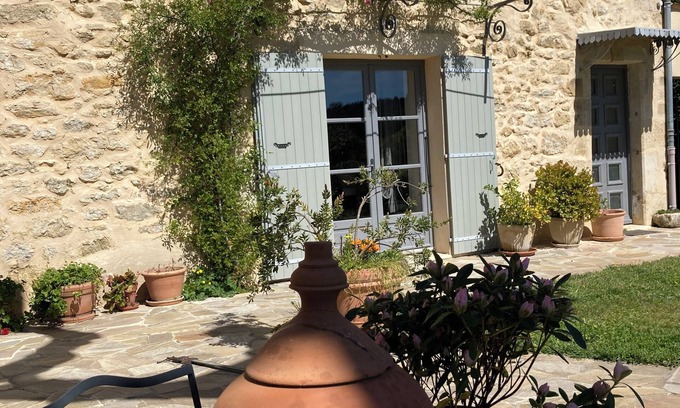 Saint-Paul-Trois-Chateaux House | Mas provençal, in the vineyards near the historic village center