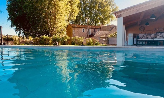 Maussane-les-Alpilles Apartment | Mas Saint Roman in the Alpilles La Berrugueto