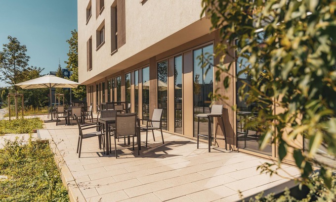 Munchen District Apartment | MASEVEN München Messe Dornach