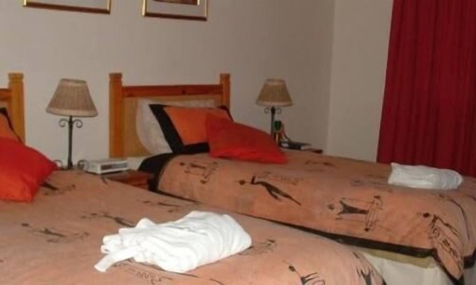Rustenburg House | Masibambane Guest House